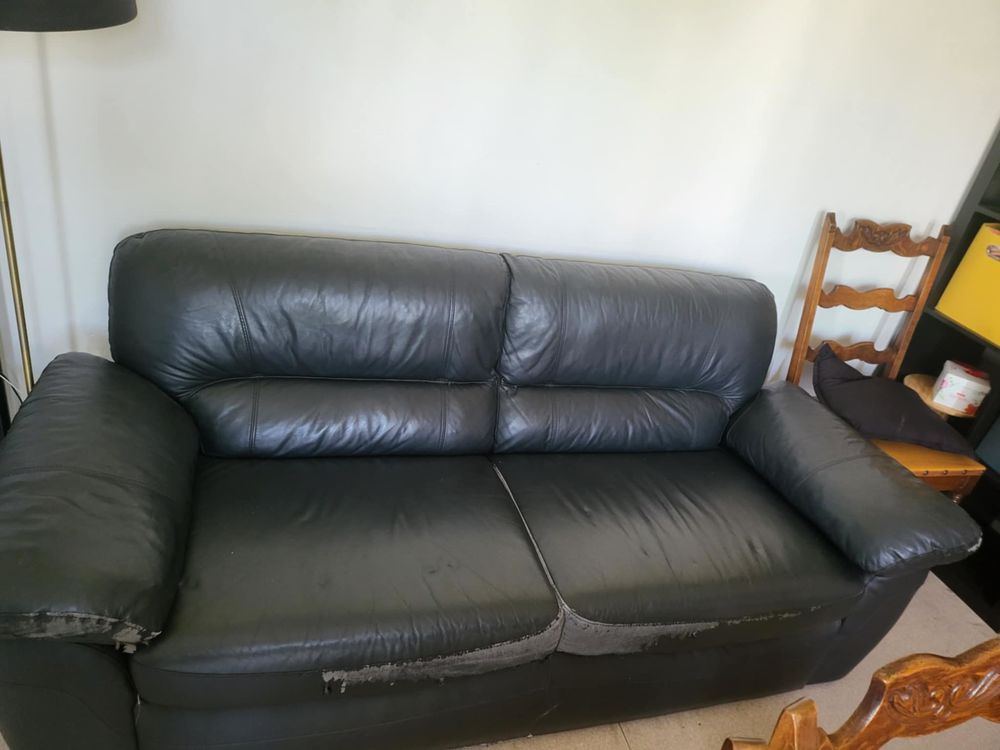 Canap� cuir 3  places 
50 Pessac (33)