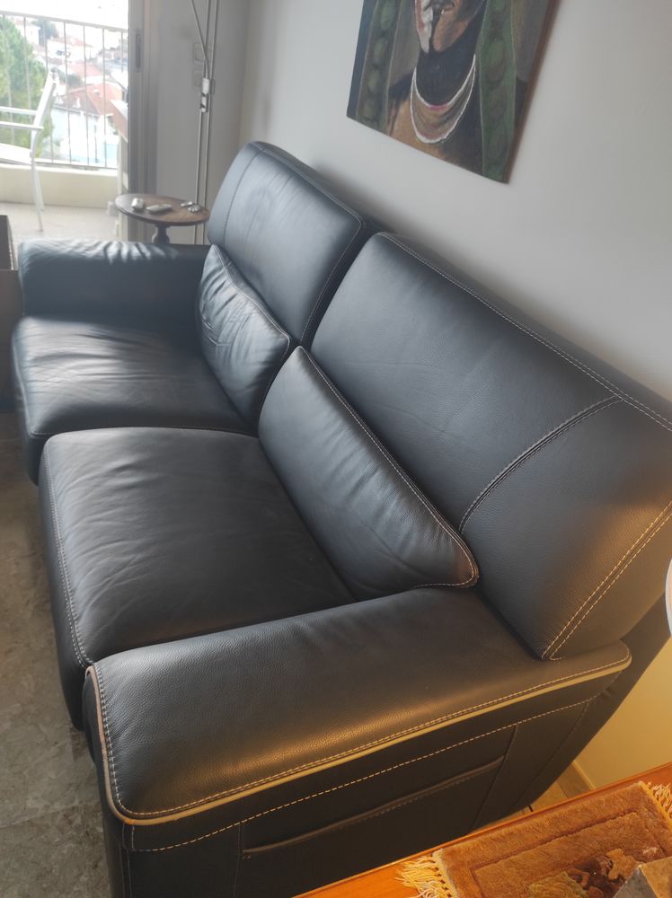 Canap� en cuir 3 places 150 Antibes (06)