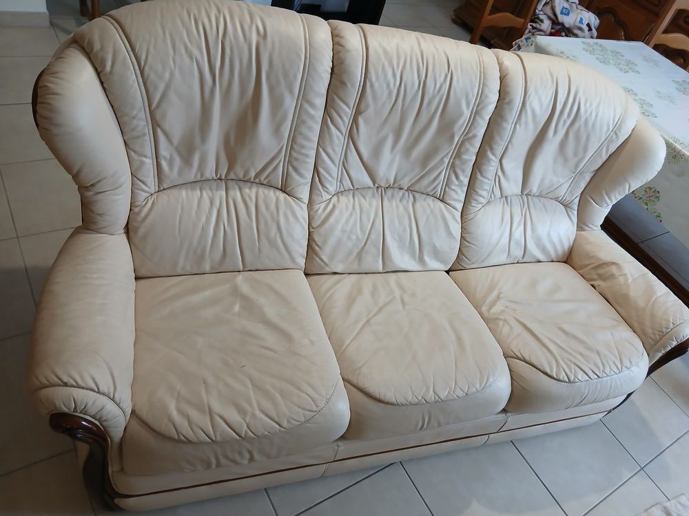 Canap� cuir 3 places 230 Marles-en-Brie (77)