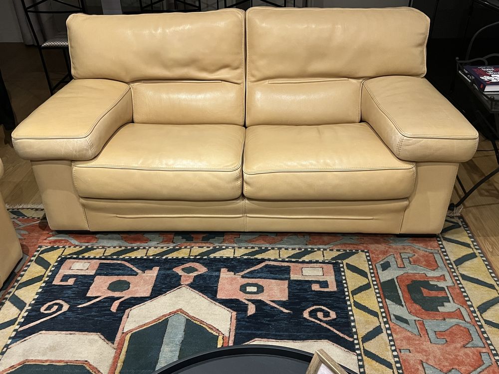 Canap� cuir 2 places 450 Saint-Girons (09)