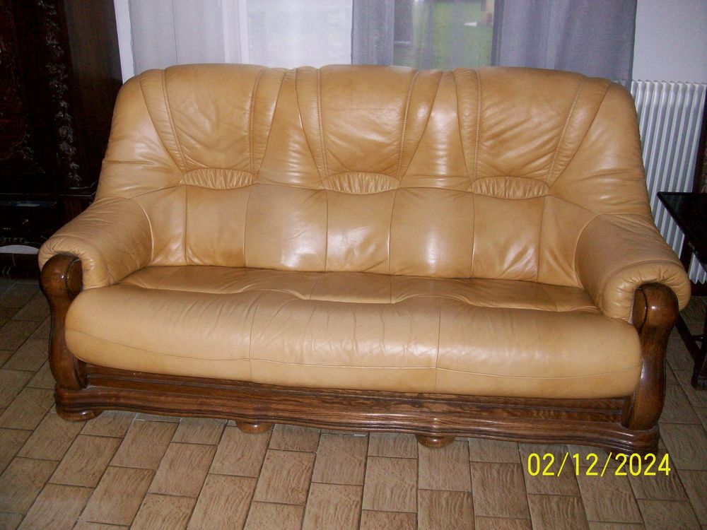 canap� cuir plus 2 fauteuils 0 Maulich�res (32)