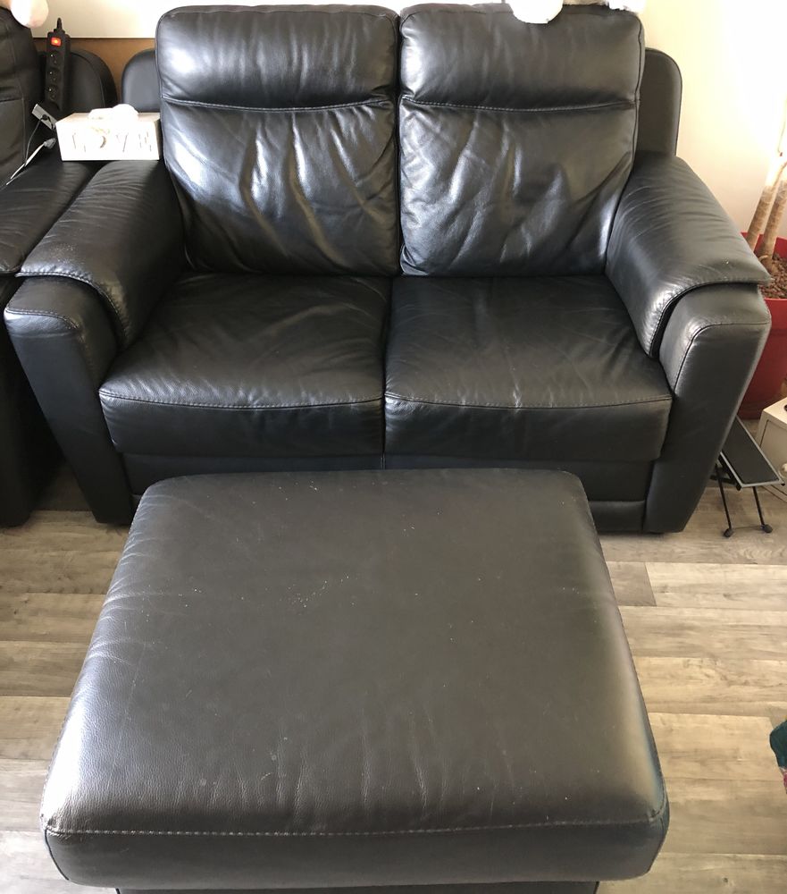 Canap� cuir et son pouf 400 Pontoise (95)