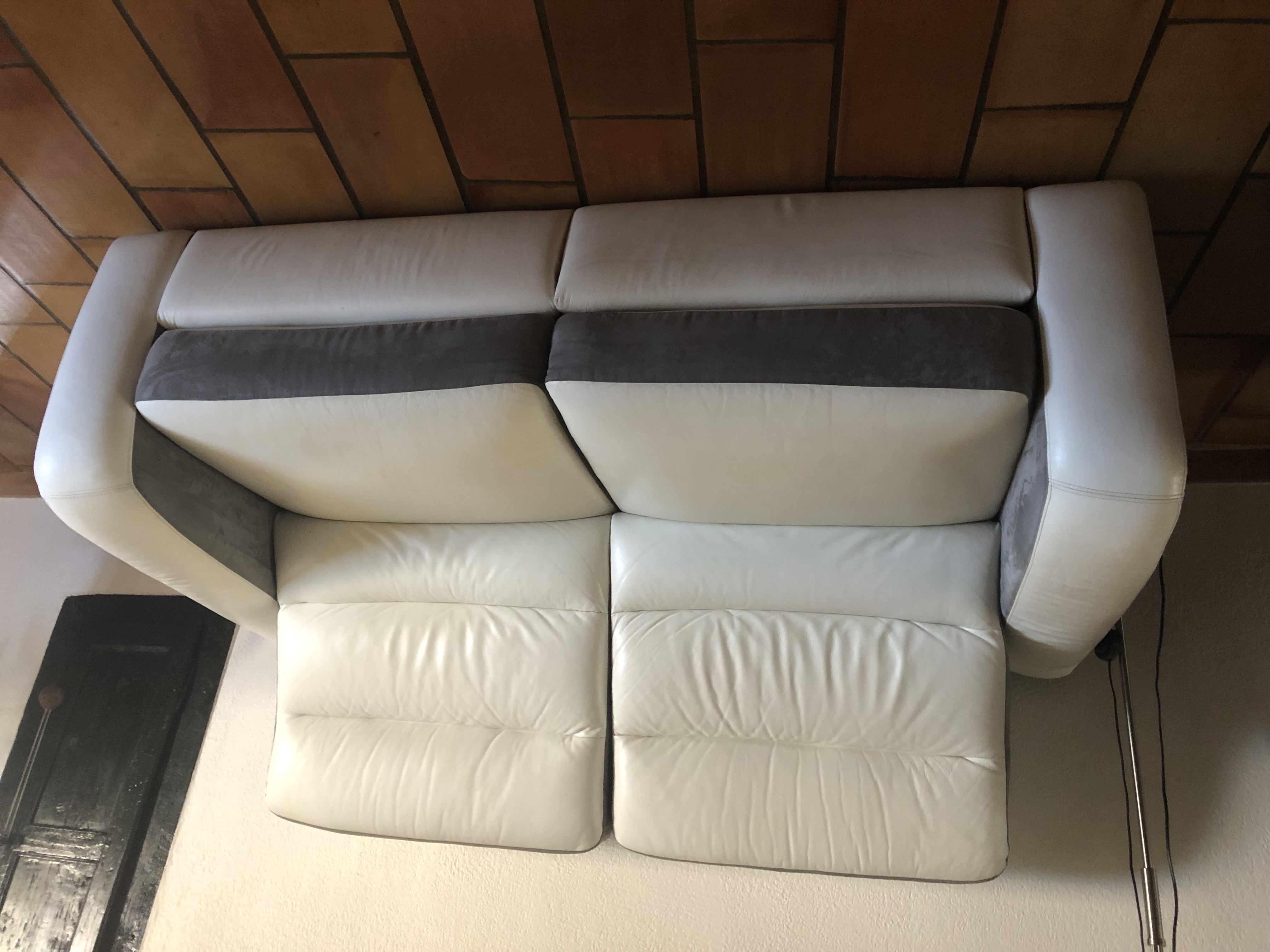 Canap� cuir relax Ch�teau d'Ax 250 Longes (69)