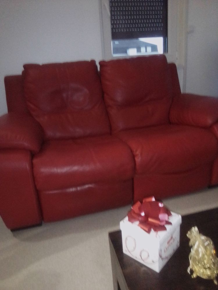 Canap� cuir rouge 2 3 places 160 Caen (14)