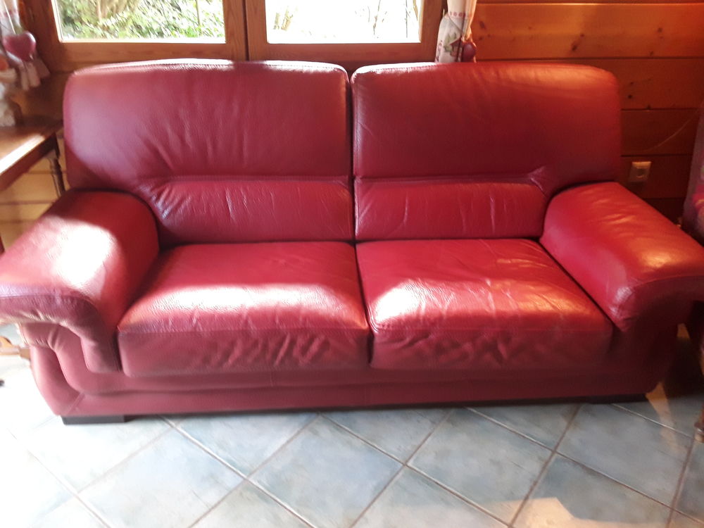CANAPE CUIR ROUGE 120 Cassagnes-B�gonh�s (12)