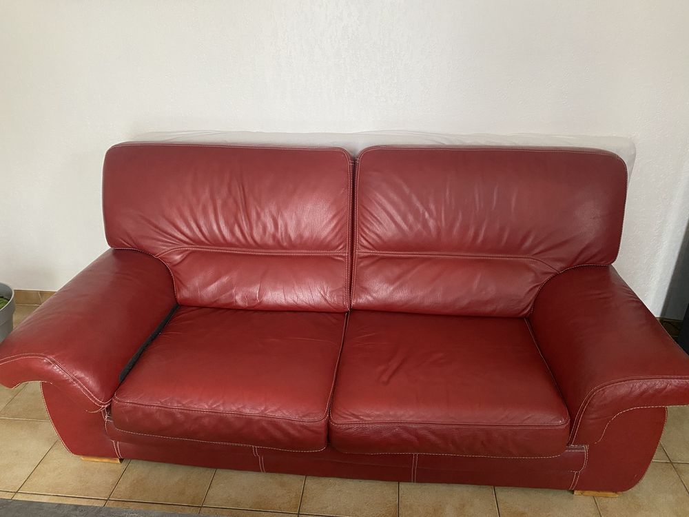 canap� cuir rouge x2 200 Montarnaud (34)