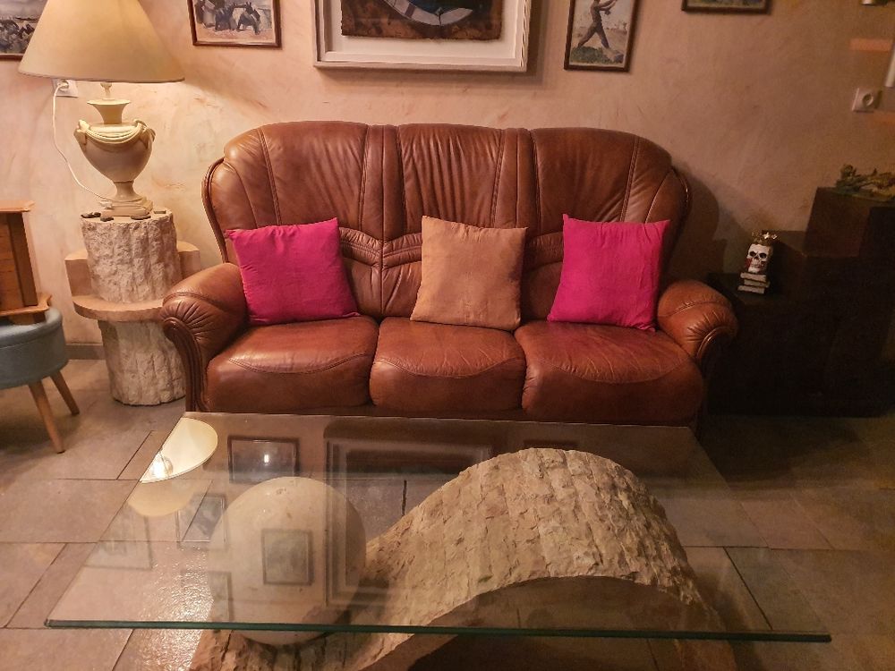 canape cuir table pie et lampe 350 Cussy-la-Colonne (21)