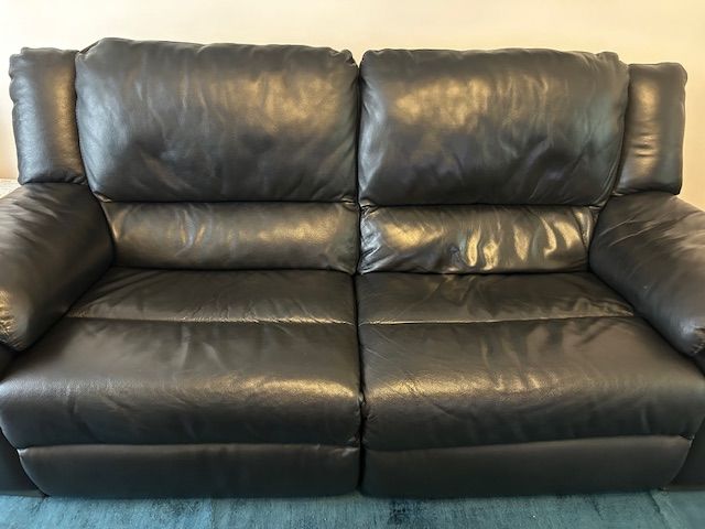 Canap� en cuir trois places 390 Bessancourt (95)