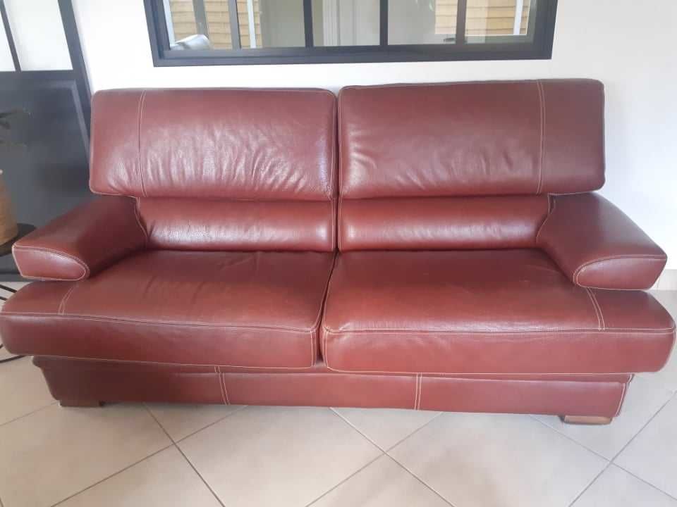 Canap� cuir trois places 300 Saint-Omer-Capelle (62)
