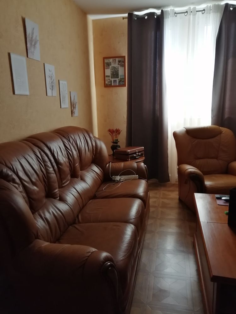 canap� cuir v�ritable 3 places marron 0 Massy (91)