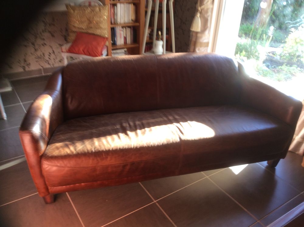 canap� cuir 1700 Les Ventes (27)