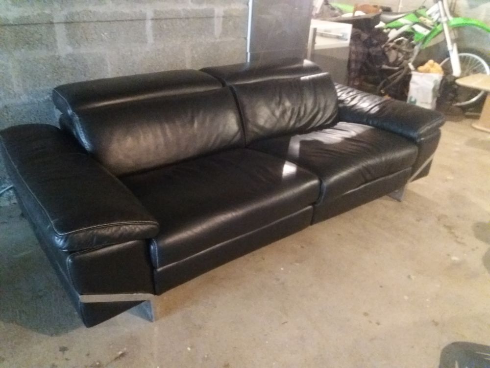 Canap� en cuir 450 Oinville-sur-Montcient (78)