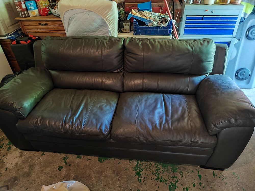 Canap� cuir 80 Saint-Loub�s (33)