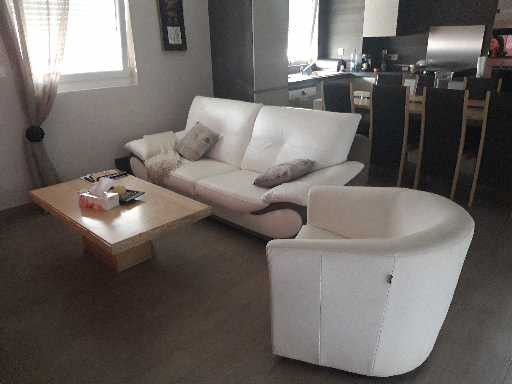 CANAPE CUIR 600 Maizi�res-l�s-Metz (57)