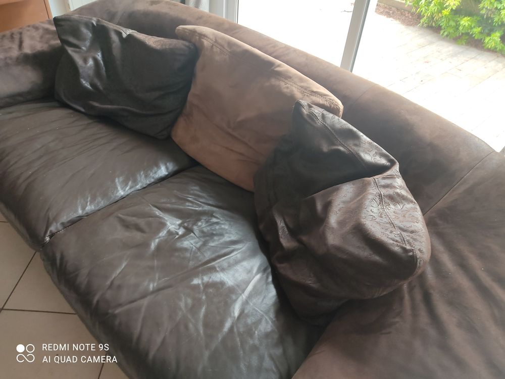 CANAPE CUIR 325 Magny-les-Hameaux (78)