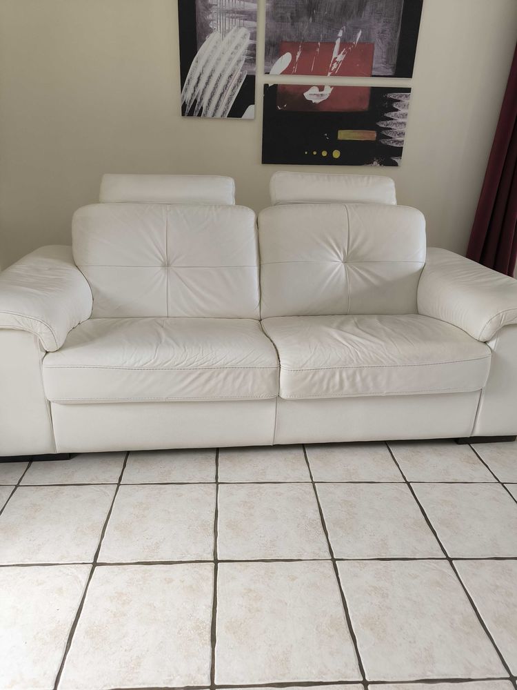 Canap� cuir 120 Montertelot (56)