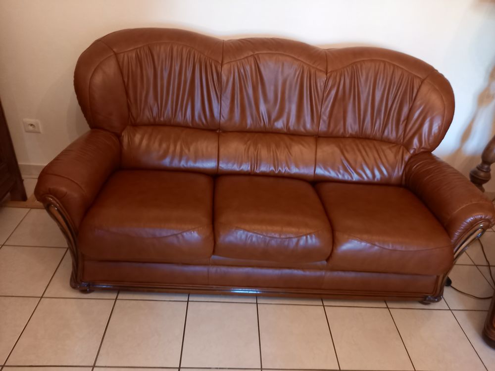 Canap� cuir 150 Thenelles (02)