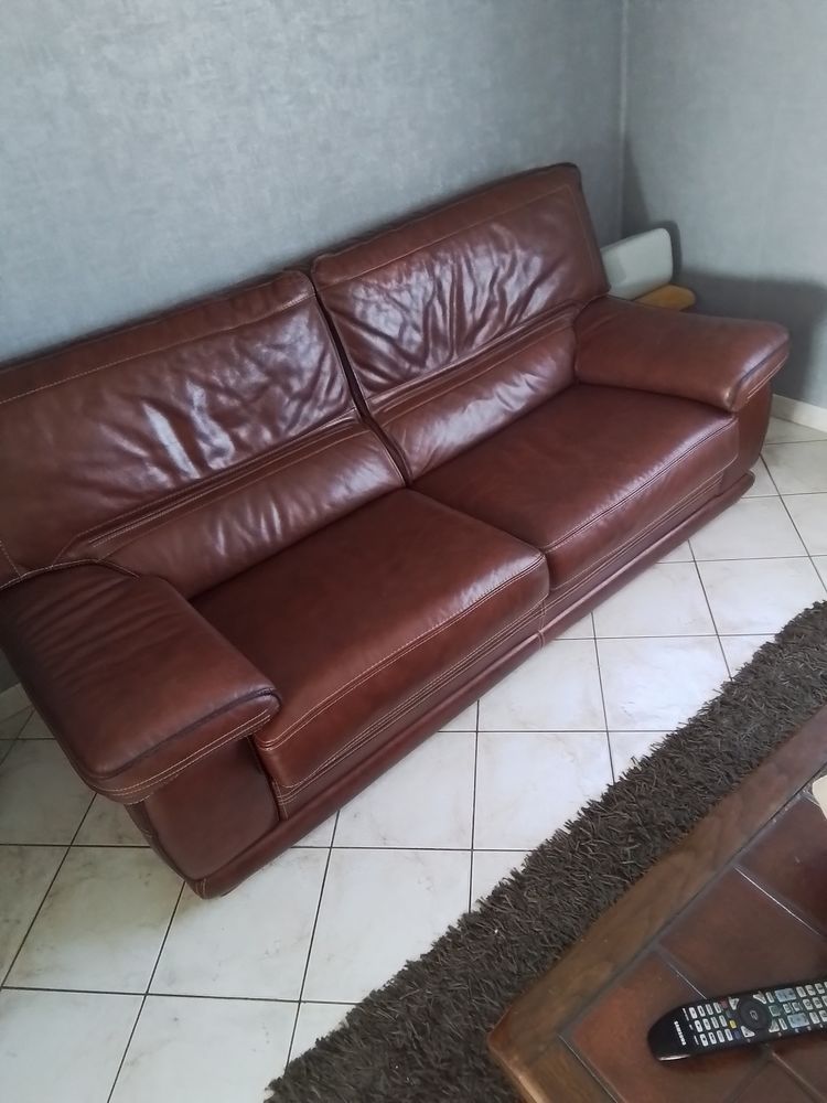 Canap� et deux fauteuil 250 Longwy (54)