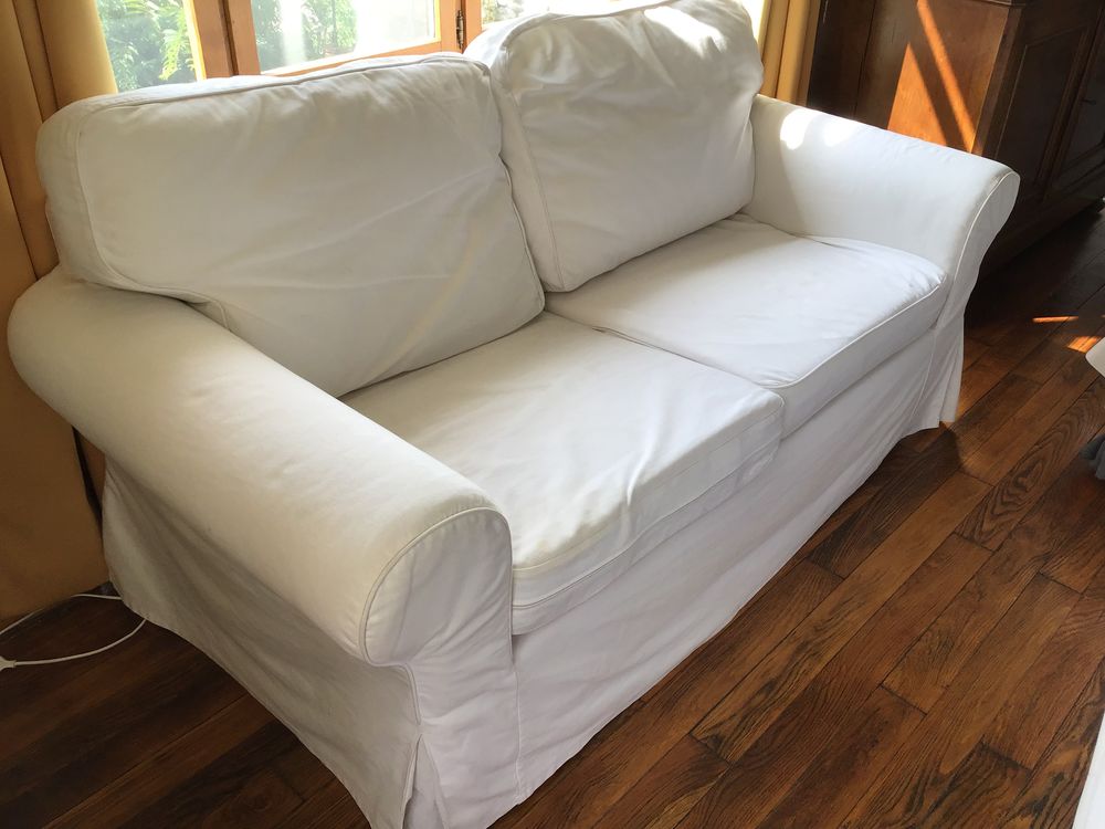 Canap� deux place et pouf 300 Coublevie (38)