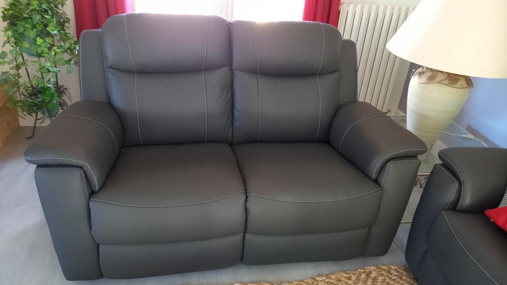 Canap� deux places moderne gris moyen en cuir 350 Albi (81)