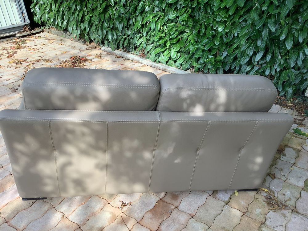 Canap� deux places en tr�s bon �tat 300 Plourac'h (22)