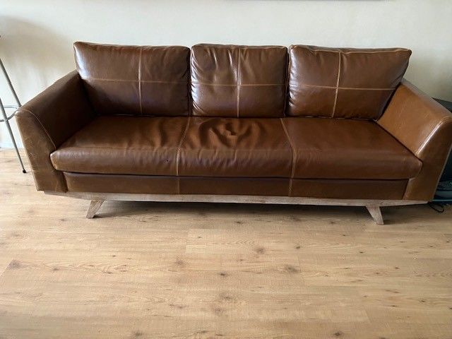 Canap� droit 3 places Marron en croute de cuir en bon �tat 450 Paris 13 (75)