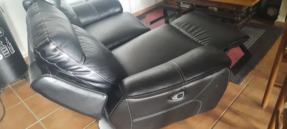 CANAPE ELECTRIQUE CUIR NOIR 300 Colombier-Saugnieu (69)