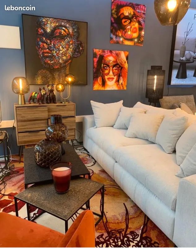 Canap� encore sous emballage de chez MILOME DESIGN Nice 1700 Cannes (06)