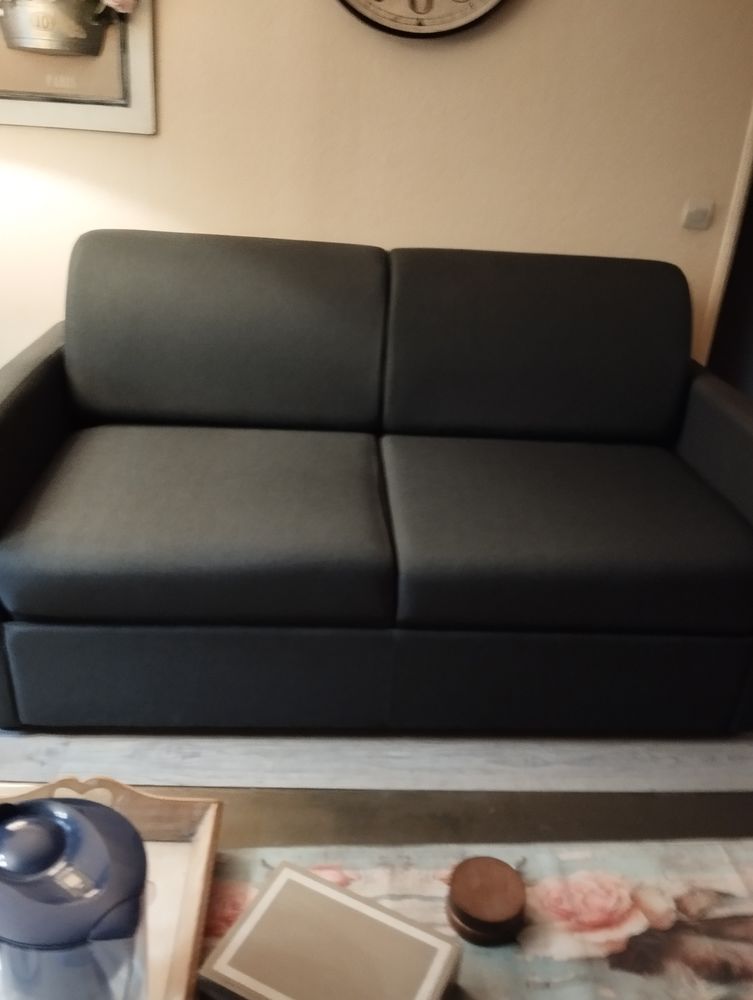 Canap� express  700 Les Lilas (93)