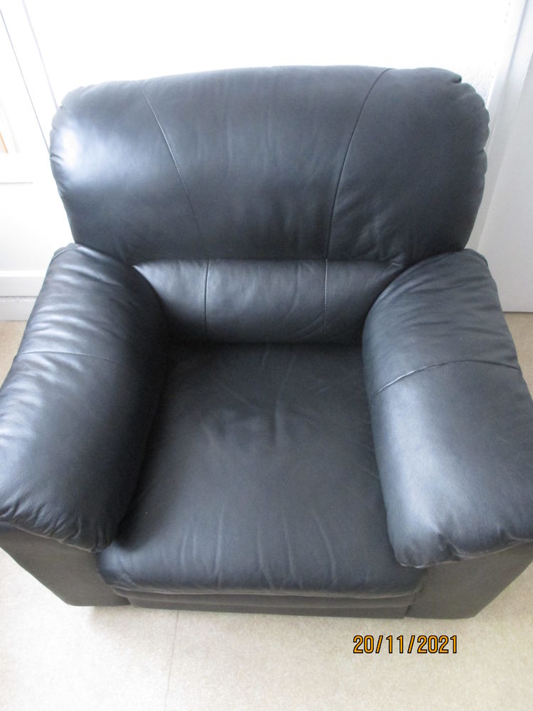 CANAPE ET FAUTEUIL CUIR 400 Targe (86)