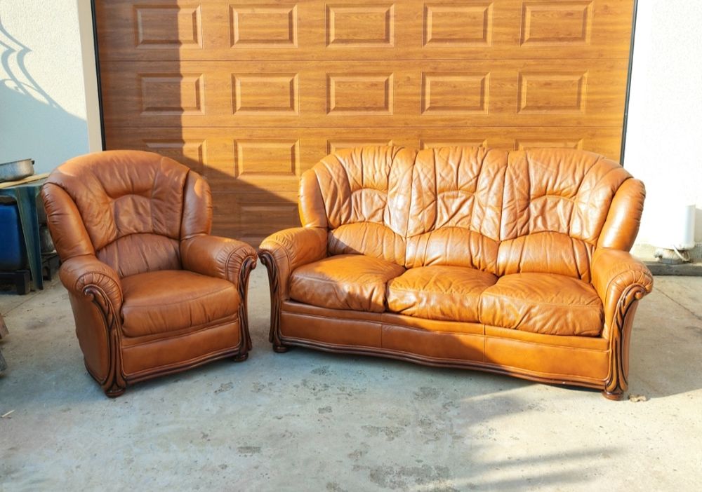 Canap� Lit + 1 fauteuil - 100 % Cuir de Buffle Camel et Bois 300 Dommiers (02)