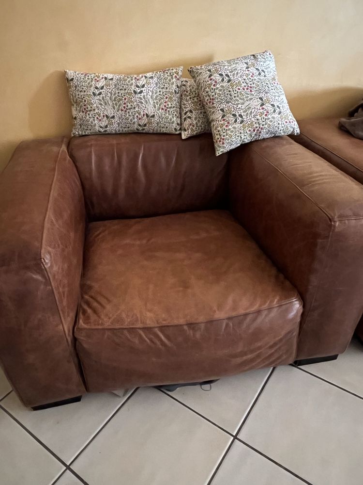 canap� et fauteuil en cuir marron 150 Pujaut (30)