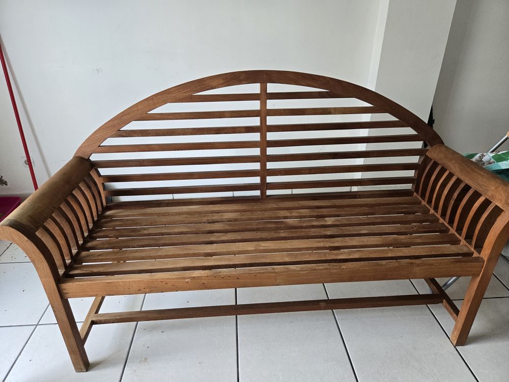 Canap� et fauteuil en teck 200 Saint-Denis (97)