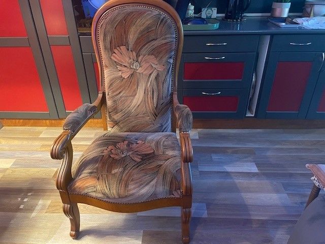 UN CANAP� ET FAUTEUIL 400 Sainte-Clotilde (97)