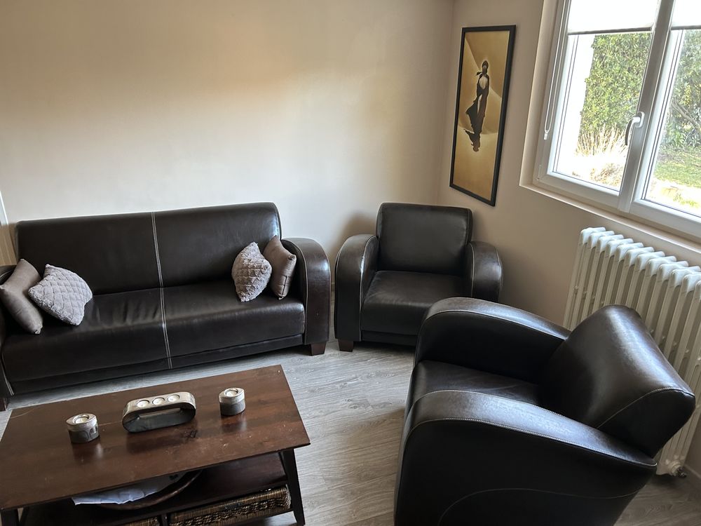canap� + 2 fauteuils en cuir 750 Rosny-sous-Bois (93)