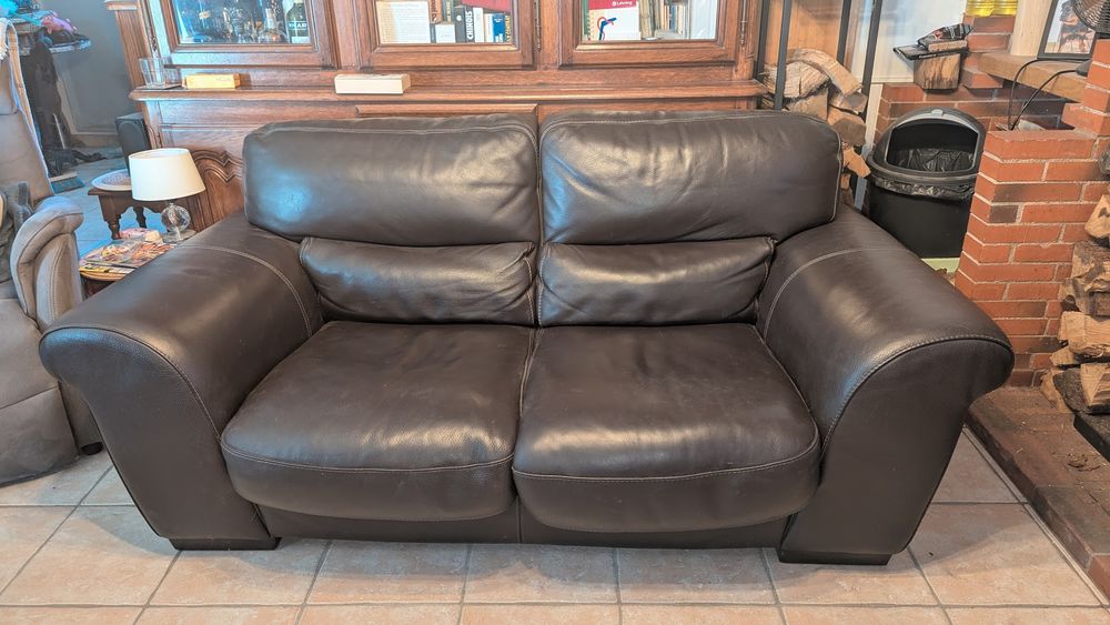 Canap� + 2 fauteuils cuir 250 Vitry-aux-Loges (45)