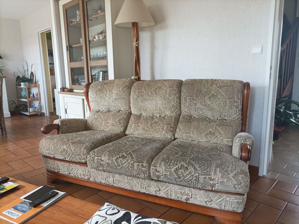 un canape et 2 fauteuils bon �tat non convertible 100 Ceris� (61)