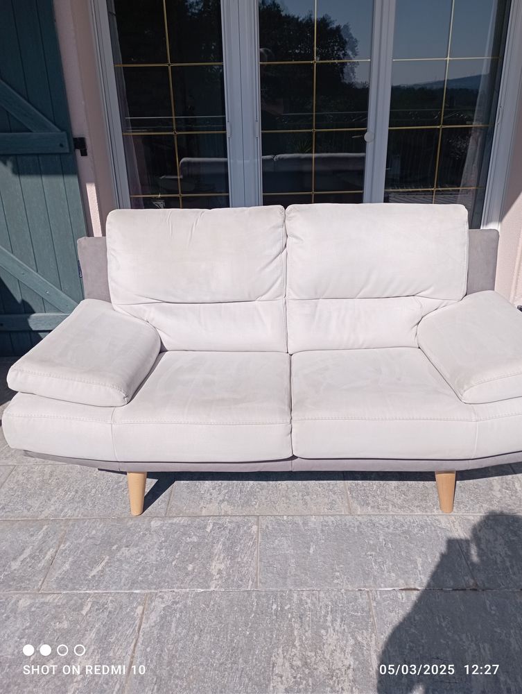 Canap� fixe ch�teau d'ax 330 Poussan (34)