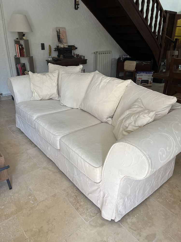 Canap� fixe 3 places 250 L'Escar�ne (06)