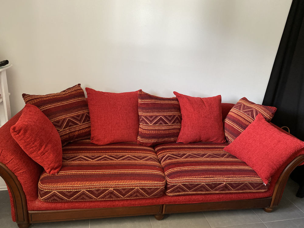 canape fixe tr�s bien entretenu 400 Perrecy-les-Forges (71)