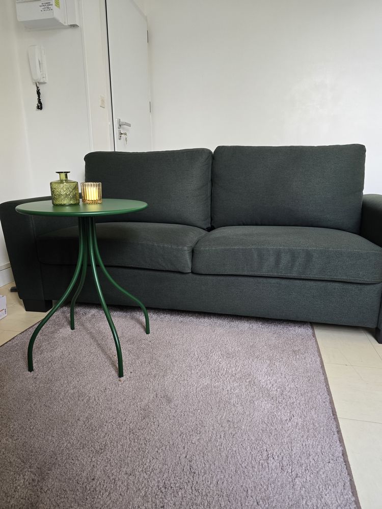 Canap� fixe trois places 220 La Fert�-Gaucher (77)