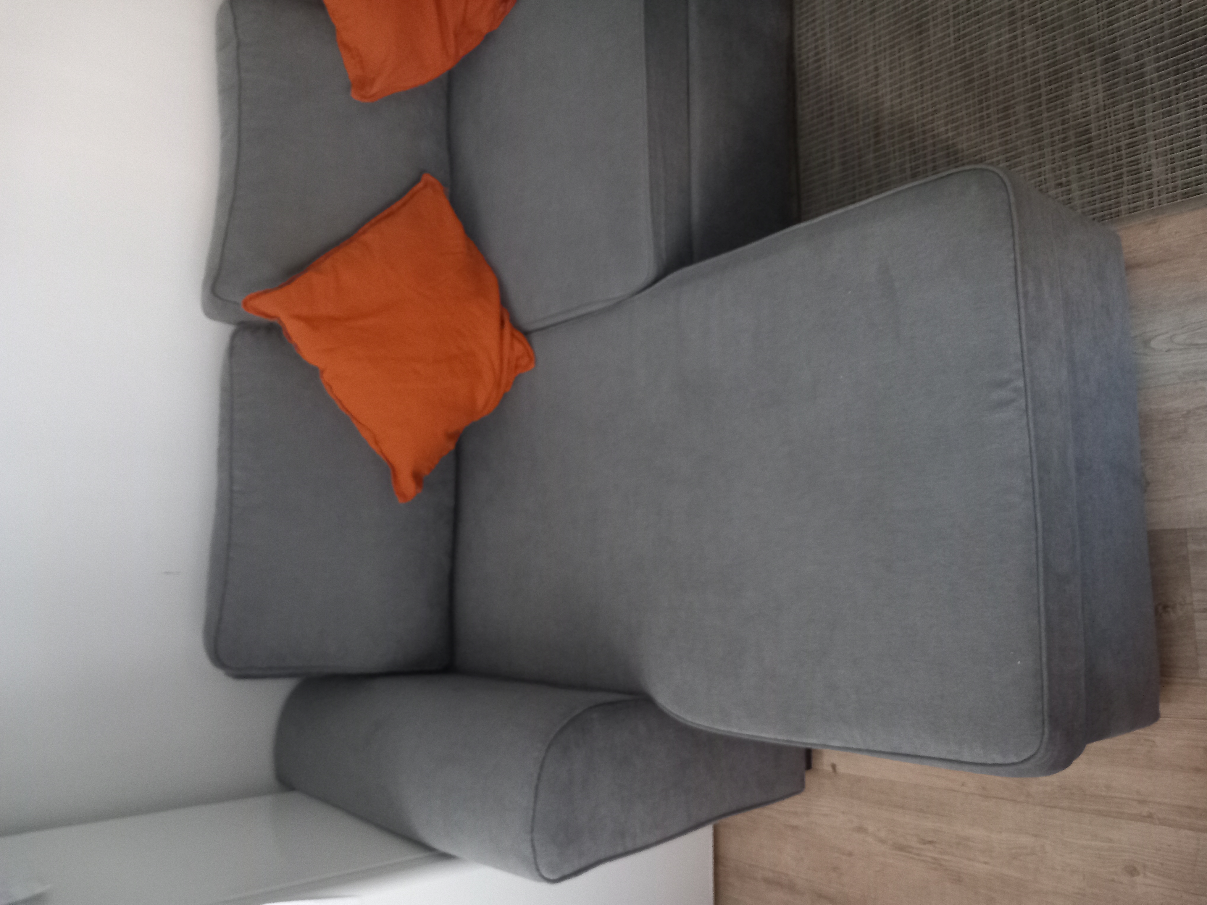 Canap� gris convertible 4 places 300 Levallois-Perret (92)