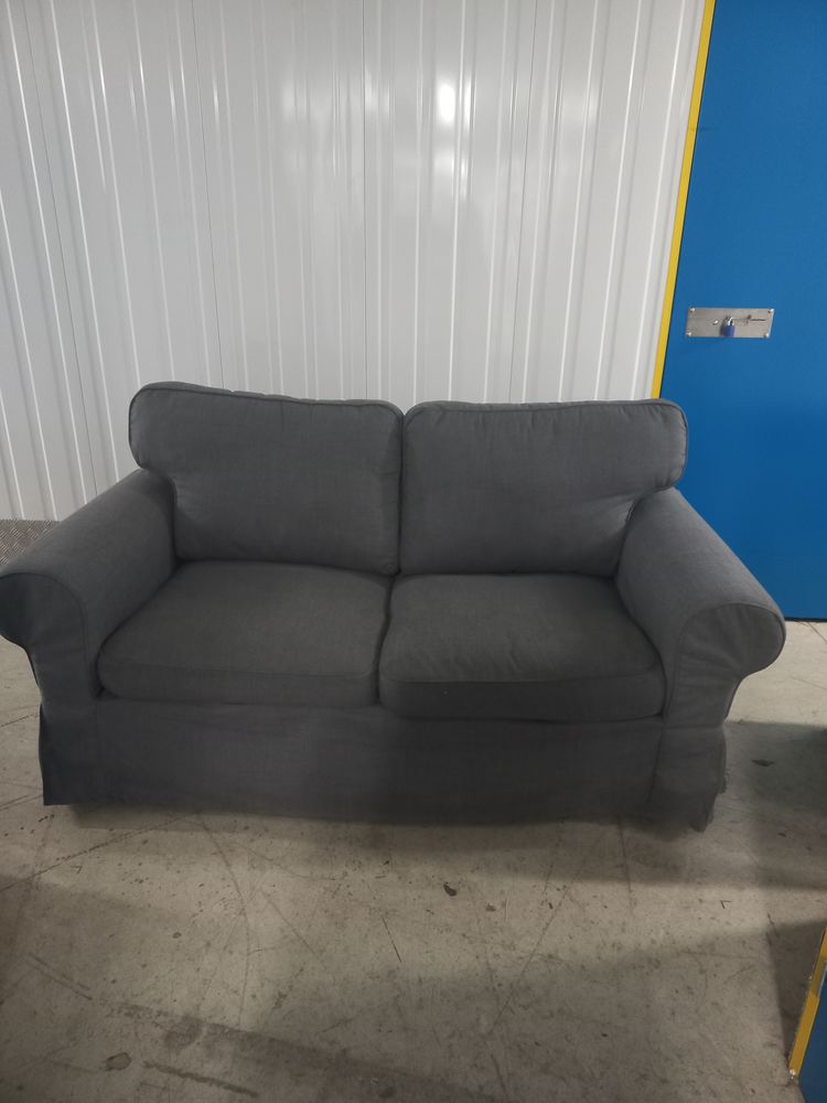 Canap� gris Ektorp de chez Ikea 225 Saint-Pierre-des-Corps (37)