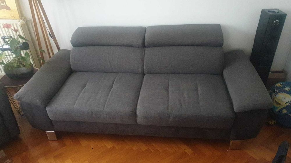 Canap� gris fixe 3 places bon �tat 280 Bonneuil-sur-Marne (94)