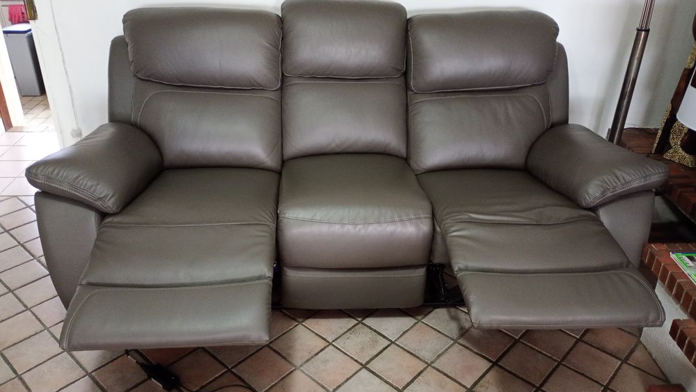 de canap� gris imitation cuir 250 D�ville-L�s-Rouen (76)