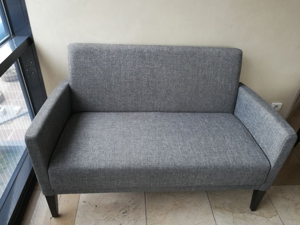 Canap� gris 2 places 190 Lyon 3 (69)
