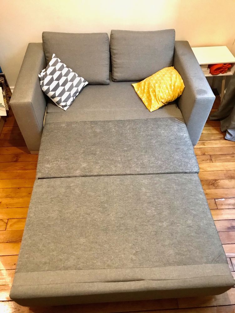 Canap� lit gris 0 Paris 17 (75)