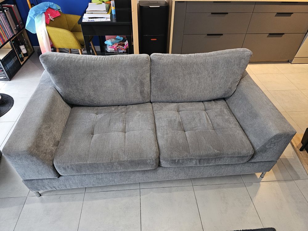 Canap� gris 300 Meyzieu (69)