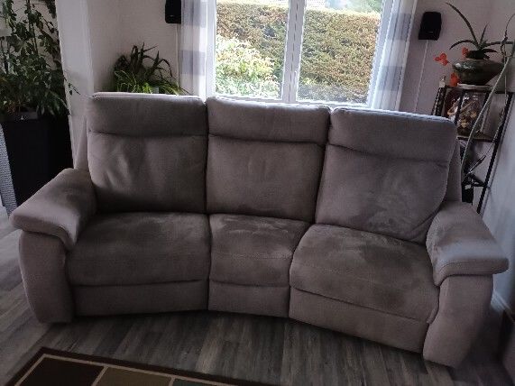 1 Canap� Home Cin�ma  �lectrique 700 Saint-Nabord (88)