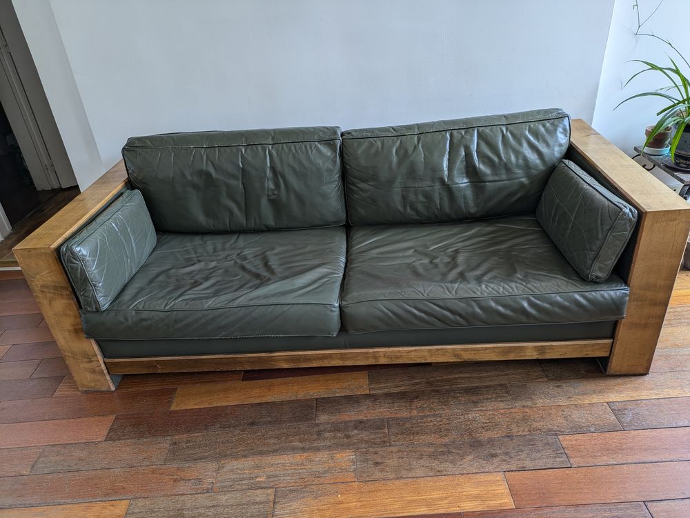 Canap� Hugues Chevalier occasion 250 Paris 18 (75)